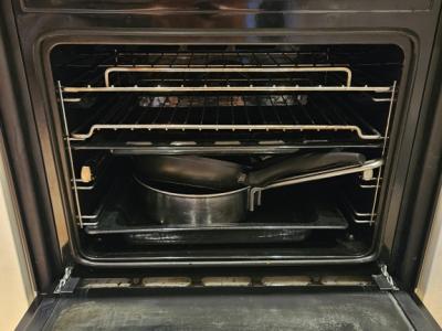 Horno con placa de inducción