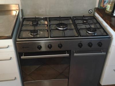 Horno con placas de cocina a gas