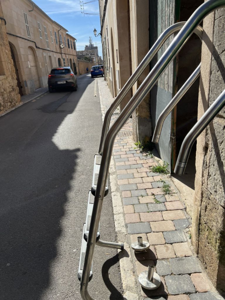 Escalera de baño, escalera de piscina sin usar, acero inoxidable