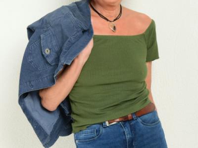 ¡Pronto en la isla! Buscar contactos...