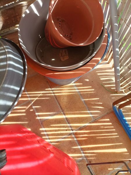 Balcony boxes, plant containers and watering cans