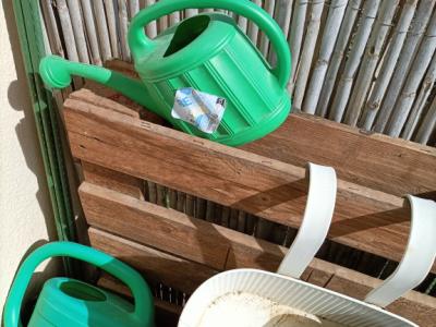 Balcony boxes, plant containers and watering cans