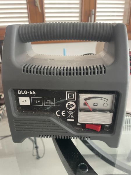 Batterie Ladegerät 12v/ 6A/20-80Ah