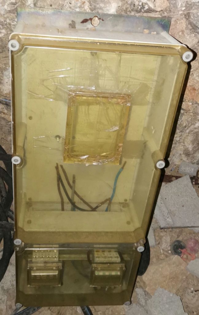 Construction power box according to span. regulation.