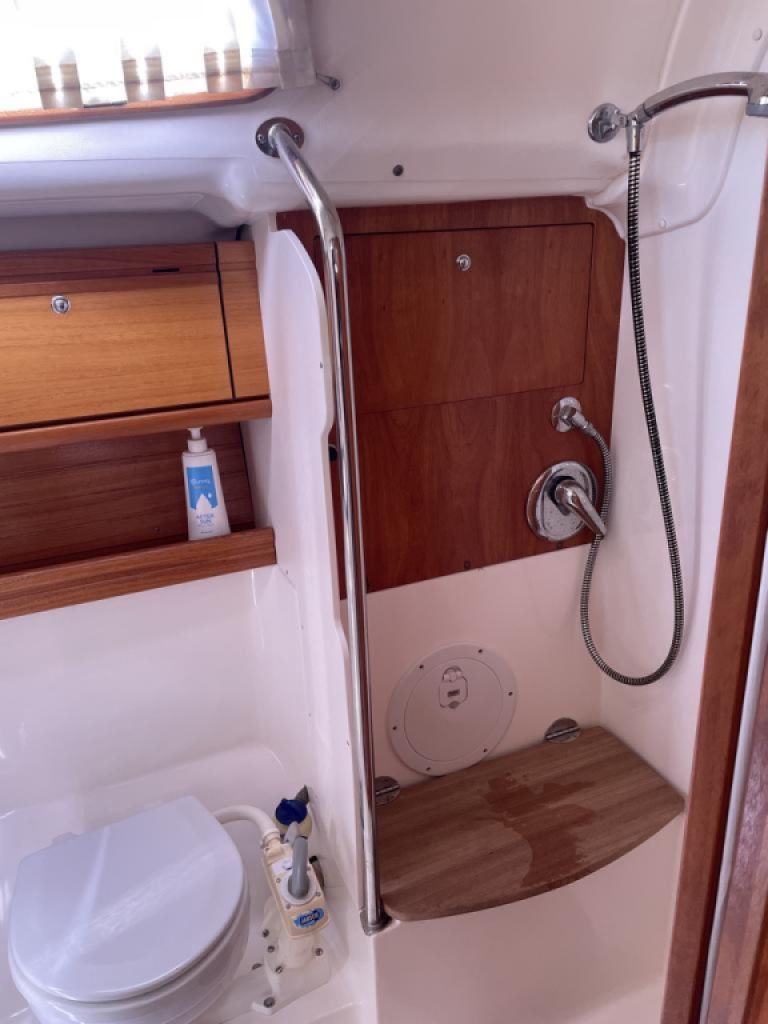 Bavaria Cruiser 39 Sailboat, mooring takeover possible