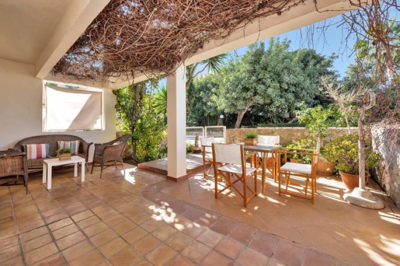 Bendinat , con acceso a la playa