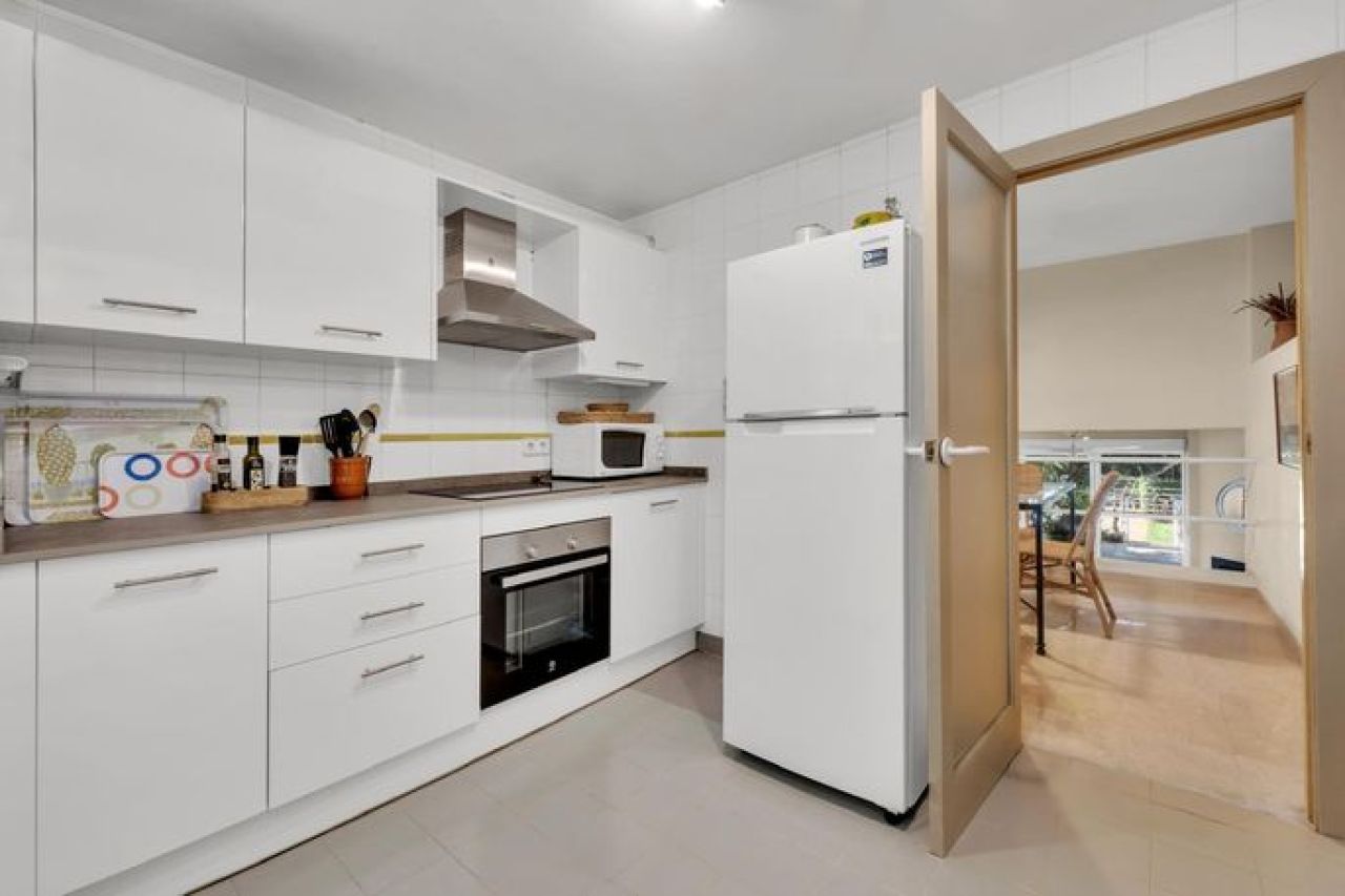 Bendinat , con acceso a la playa