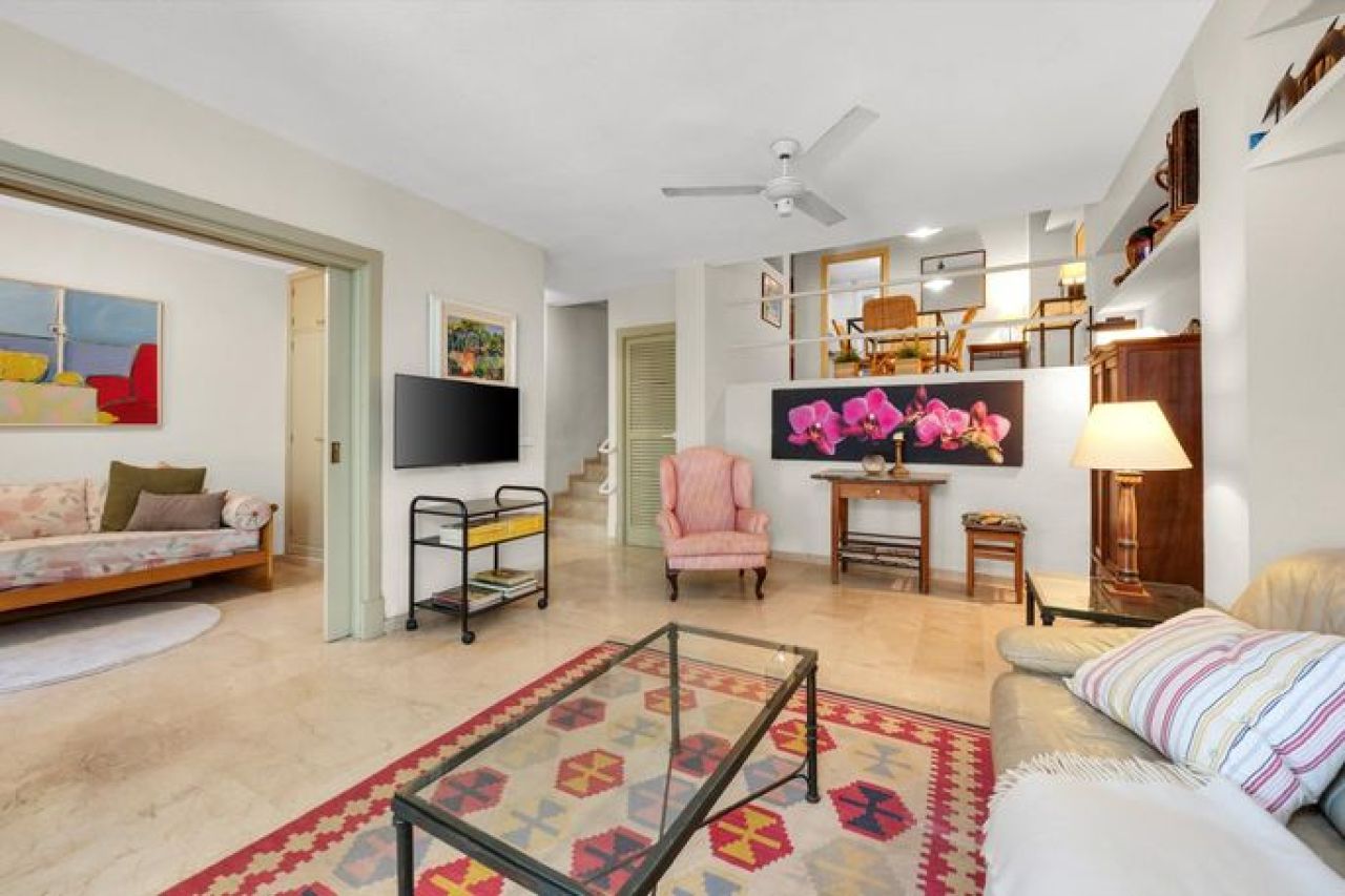 Bendinat , con acceso a la playa