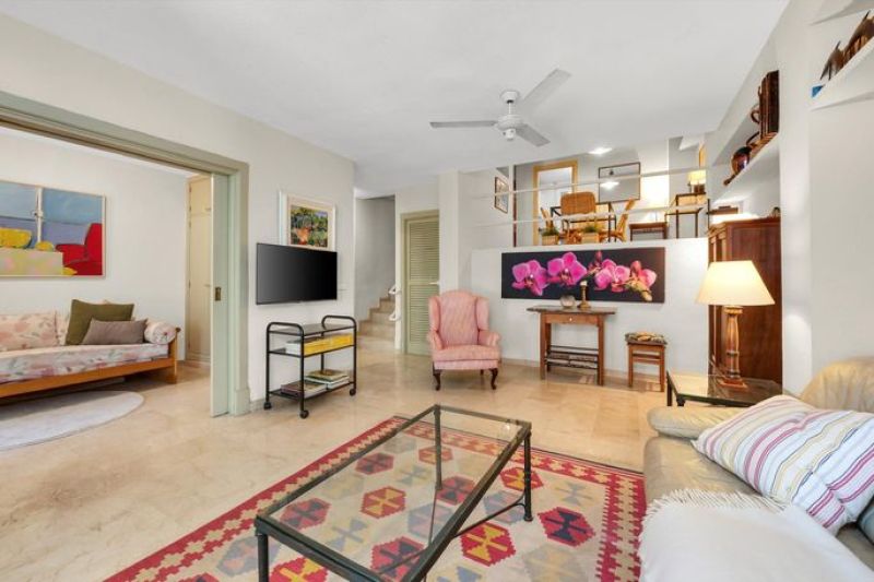 Bendinat , con acceso a la playa