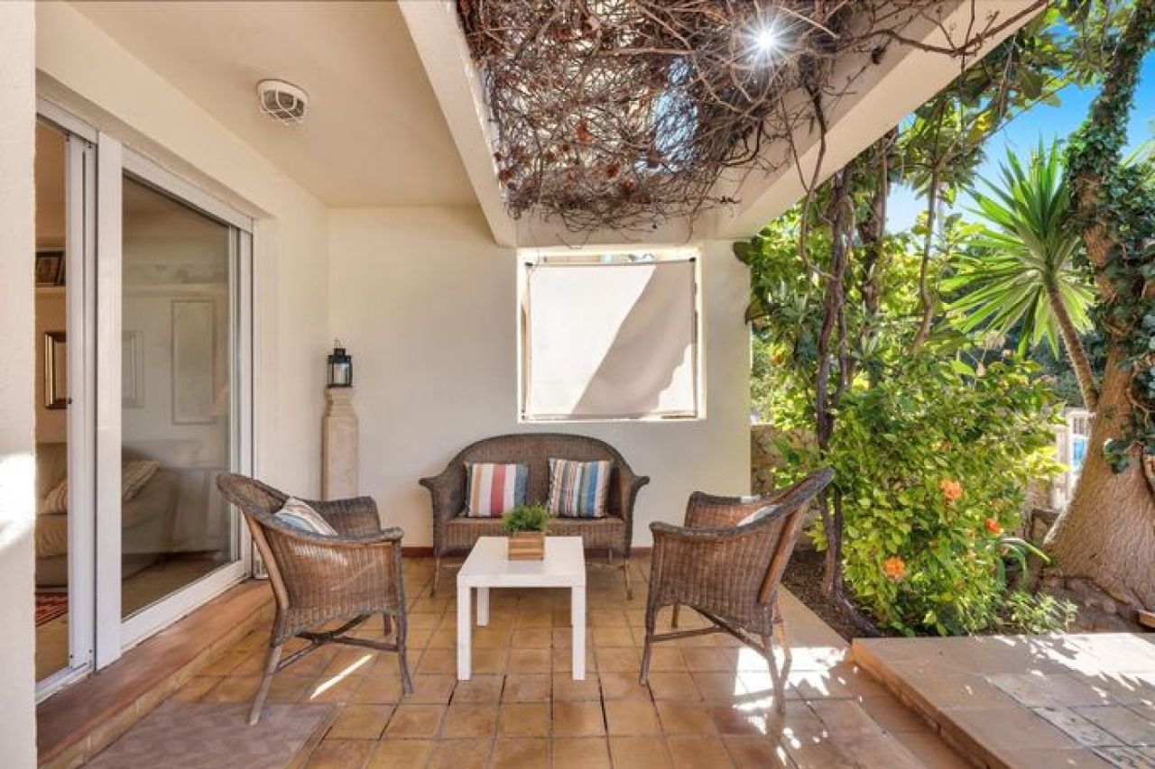 Bendinat , con acceso a la playa