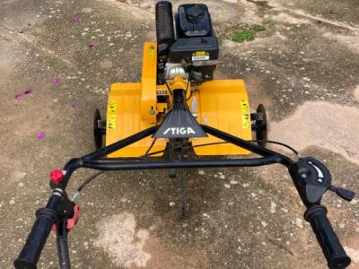 Gas-powered plow Stiga src 685RG