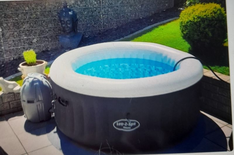 Bestway Lay-Z-Spa Whirlpool - Whirlpool-Pool sehr guter Zustand