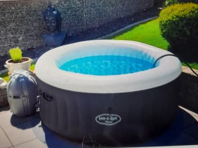 Bestway Lay-Z-Spa Whirlpool - Whirlpool-Pool sehr guter Zustand
