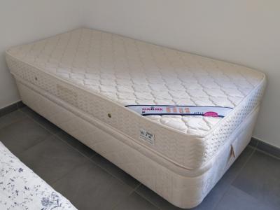 Bed 90 x 190 cm