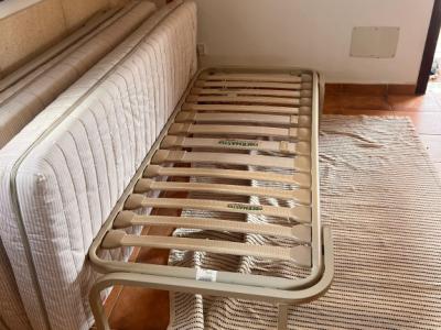 Bett 90x200 mit 2 Matratzen