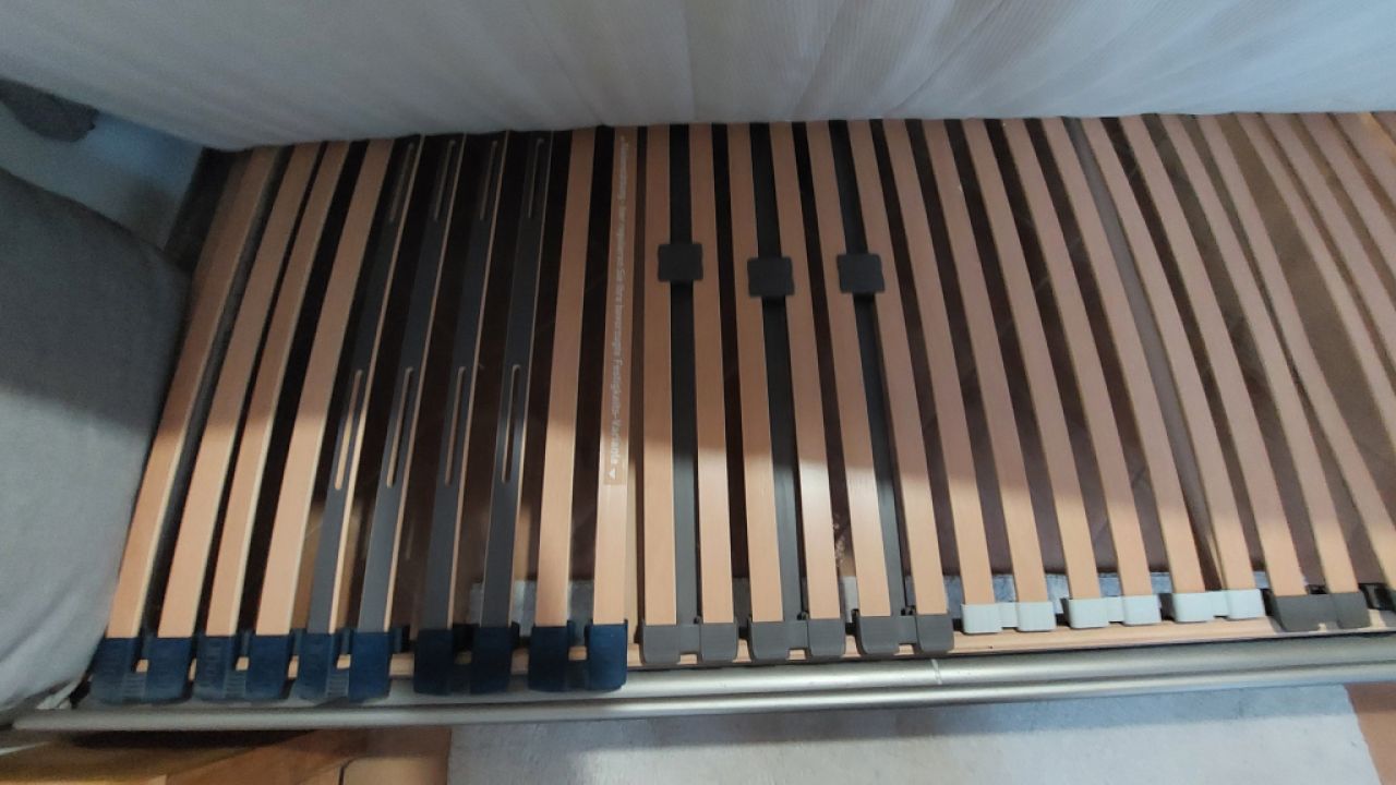 Stainless steel bed, custom-made