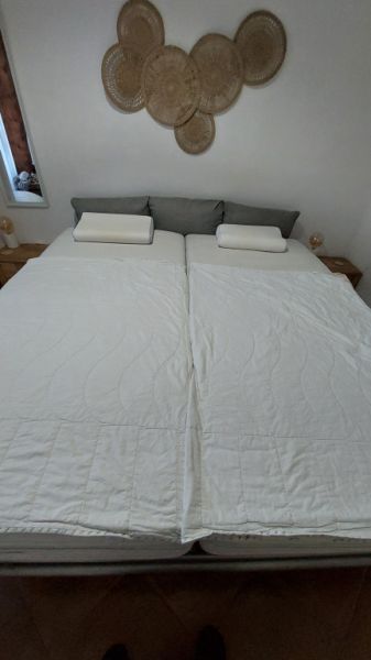 Stainless steel bed, custom-made