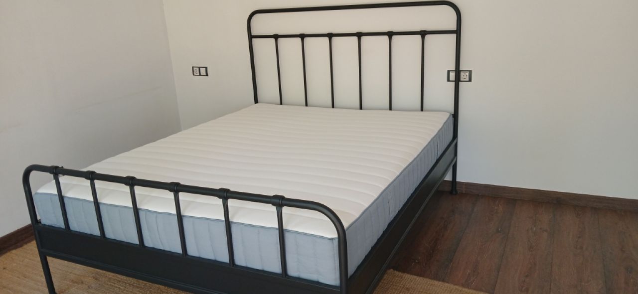 Bett/Matratze + Lattenrost