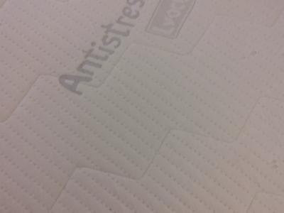 Bett mit Matratze  90 x 190