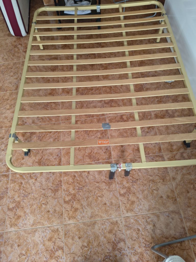 Bed frame with integrated slatted frame 1,35 m x 1,90 m for sale in Arenal