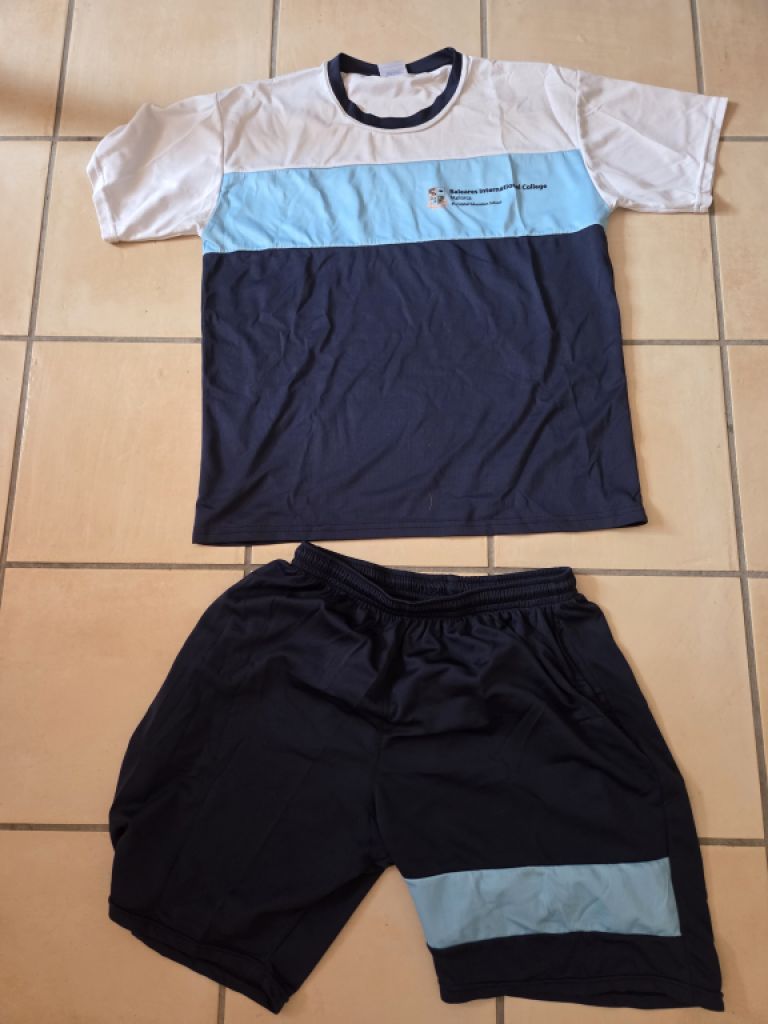 BIC Baleares International College Sport Uniform XL. BOYS. PE Brand: Rompoda Boys Age 15-18