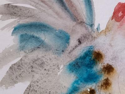 Blauer und roter Hahn