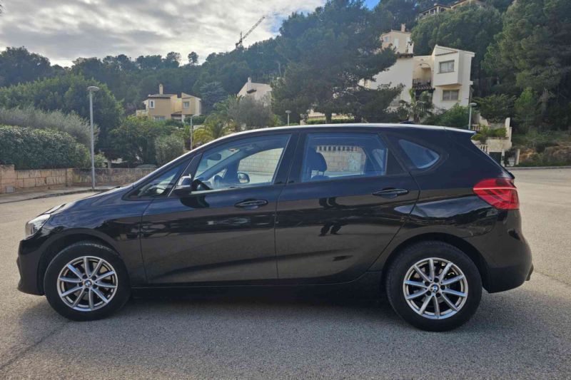 BMW 218d Active Tourer (2018) – Spanish registration – Very well maintained
