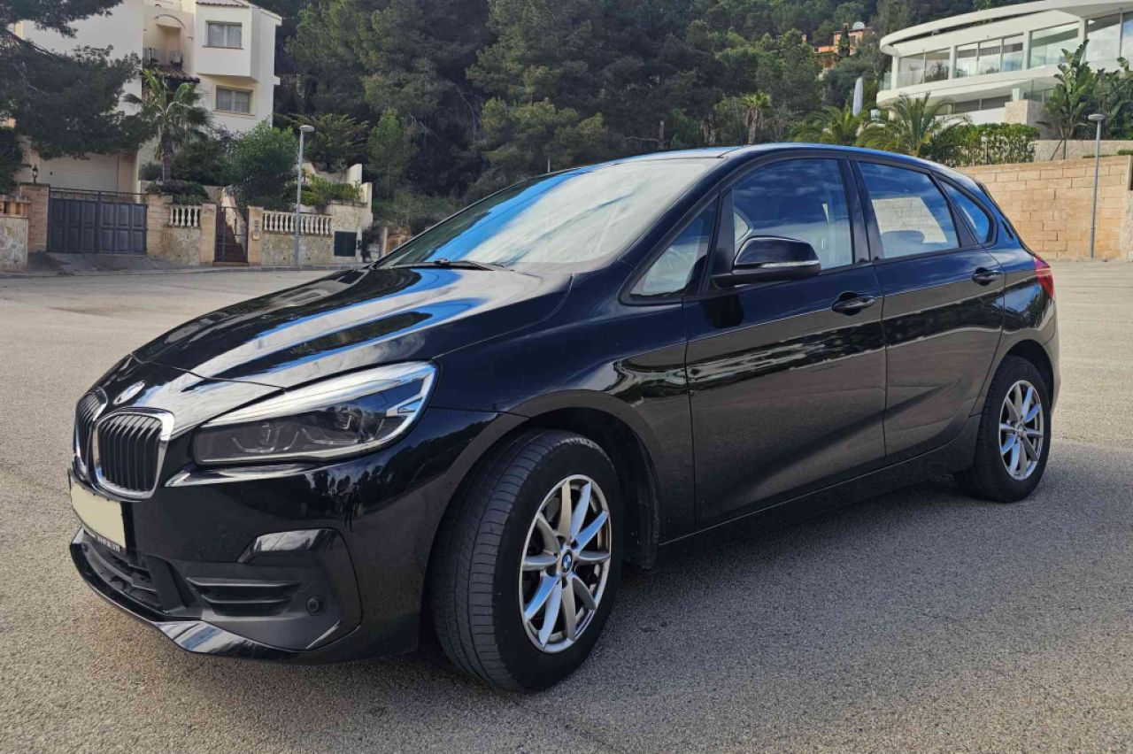 BMW 218d Active Tourer (2018) – Spanish registration – Very well maintained