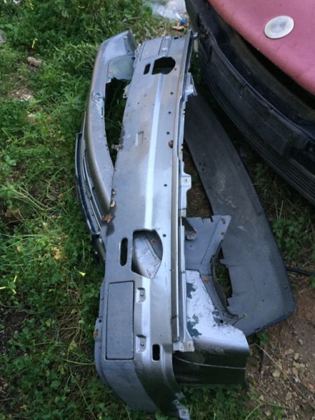 bmw serie 3 carroceria E30 bajos parachoques delantero, parte baja de parachoques,