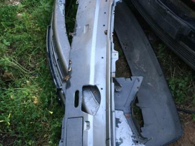 bmw serie 3 carroceria E30 bajos parachoques delantero, parte baja de parachoques,