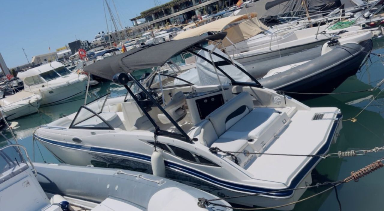 Barco Starcraft SCX 250 – Amarre en Port Adriano