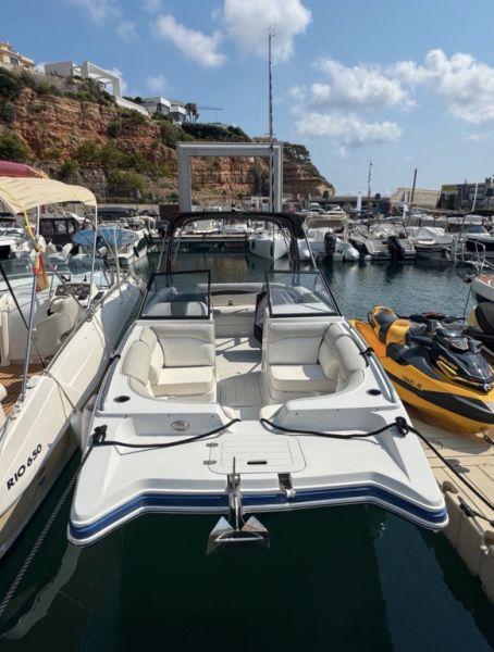 Barco Starcraft SCX 250 – Amarre en Port Adriano