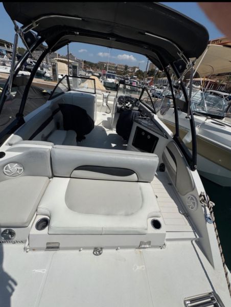 Barco Starcraft SCX 250 – Amarre en Port Adriano
