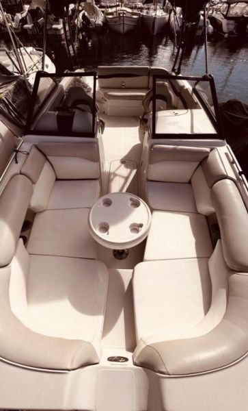 Barco Starcraft SCX 250 – Amarre en Port Adriano