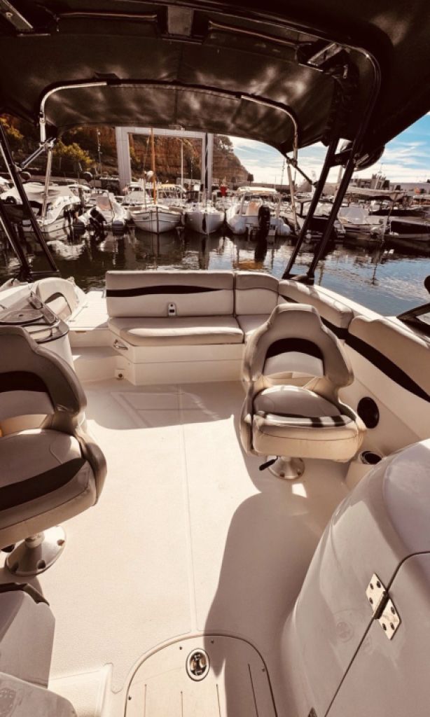 Barco Starcraft SCX 250 – Amarre en Port Adriano