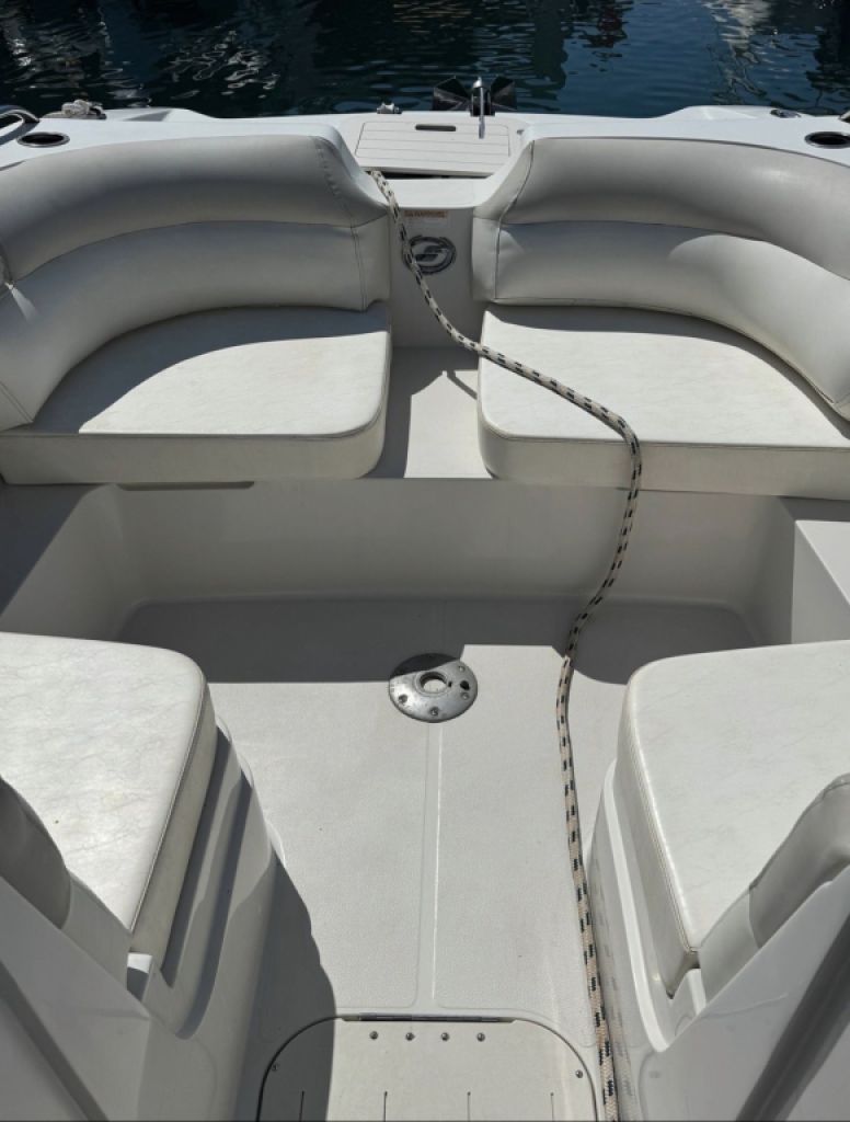 Barco Starcraft SCX 250 – Amarre en Port Adriano