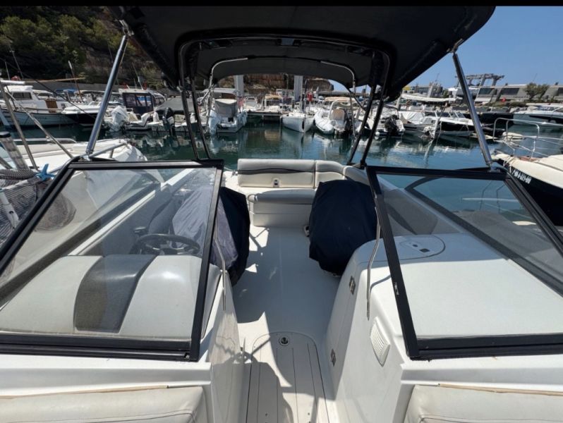 Barco Starcraft SCX 250 – Amarre en Port Adriano