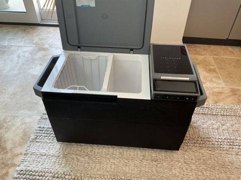 Bootkühlschrank EcoFlow GLACIER mit Eiswürfelbereiter NP 1398 € wie neu