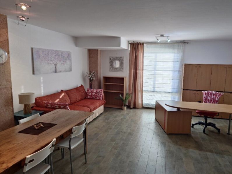 Office for rent in Son Veri Nou