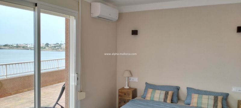 CALA BLAVA: 1 SZ-Wohnung mit 180º-Meerblick in 1. Linie