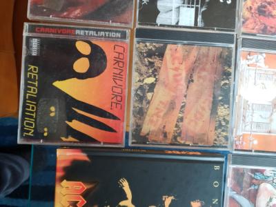 Colección de CDs y casetes