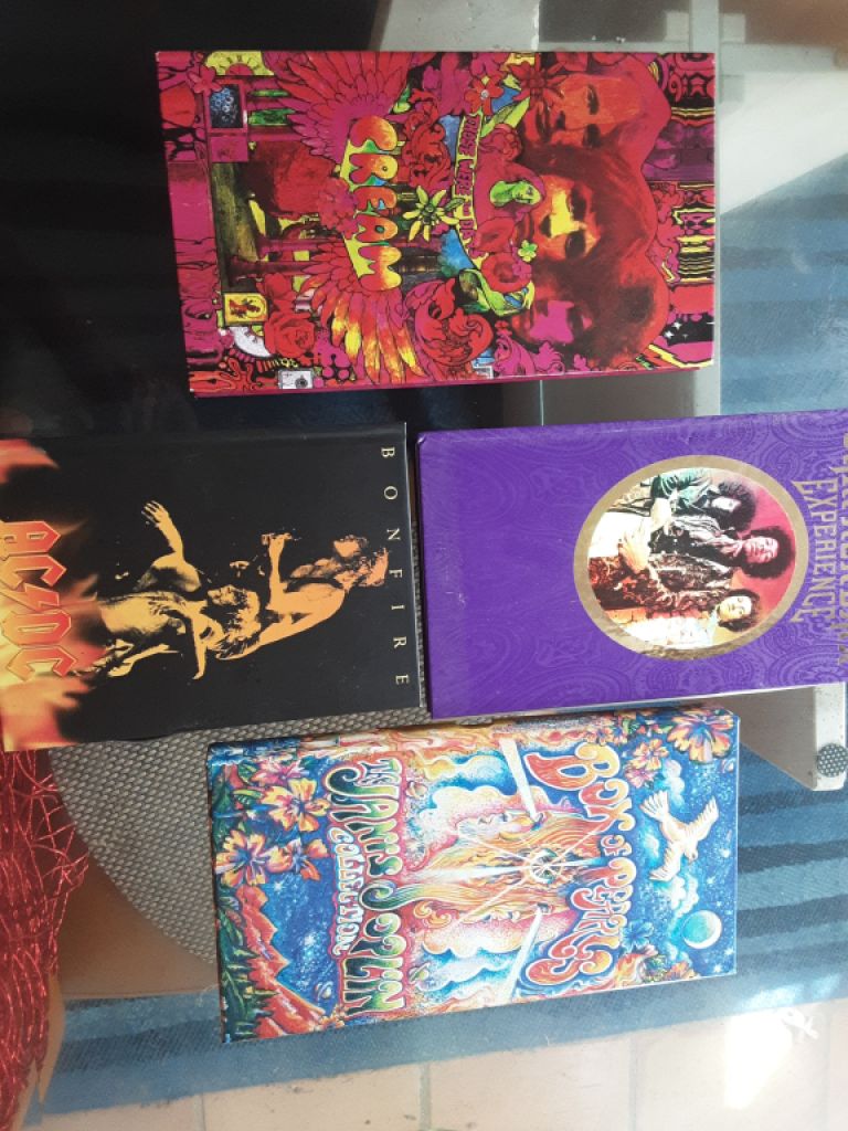 Colección de CDs y casetes