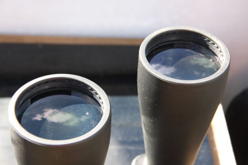 CELESTRON binoculars "Cometron" 12x70, field of view 4.6°, weight approx. 1.4 kg, suitable for eyeglass wearers