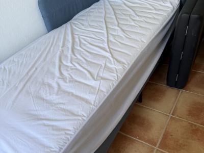 Cama chaise longue prácticamente sin usar