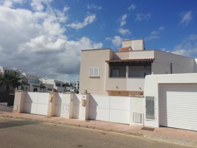 Chalet mit Ferienlizenz in 1. Küstenlinie in Cala Dor-- CH 50 a