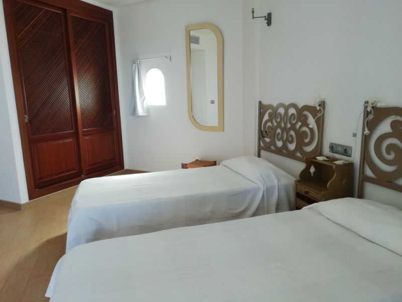 Chalet mit Ferienlizenz in 1. Küstenlinie in Cala Dor-- CH 50 a