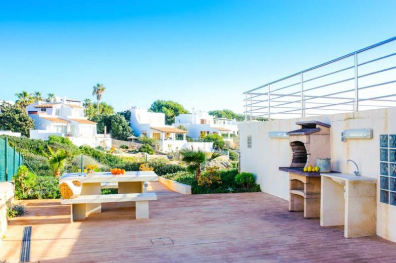 Chalet mit Ferienlizenz in 1. Küstenlinie in Cala Dor-- CH 50 a