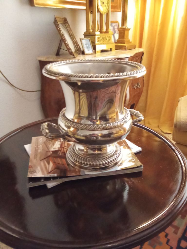 Champagnerkühler aus Adelsbesitz – Edelstahl, Höhe 24 cm!