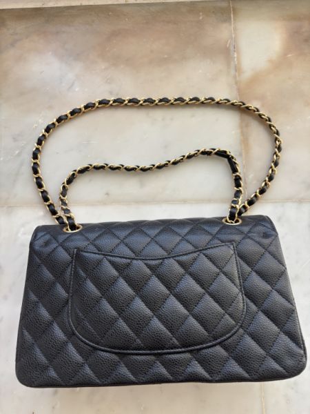 CHANEL Classic Flap Bag Medium