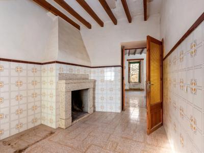 Encantadora casa en la ciudad con proyecto de renovación y vistas de ensueño en Selva